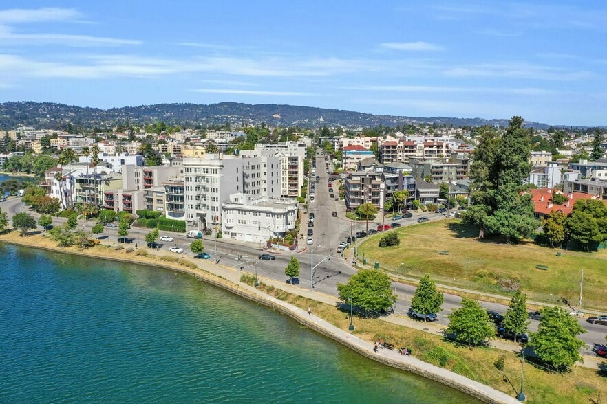 More Photos Of 262 Hanover Ave, Oakland Apartments For Sale