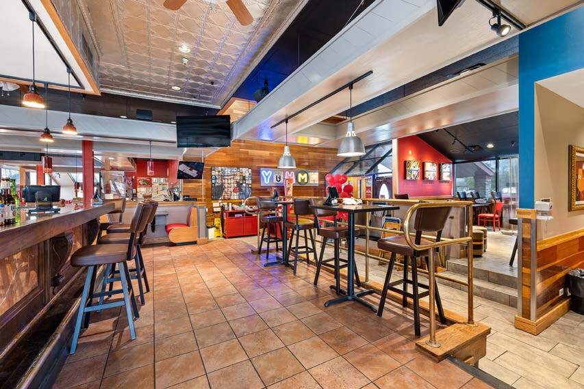 More Photos Of 211 W Parkcenter Blvd, Boise Restaurant For Sale