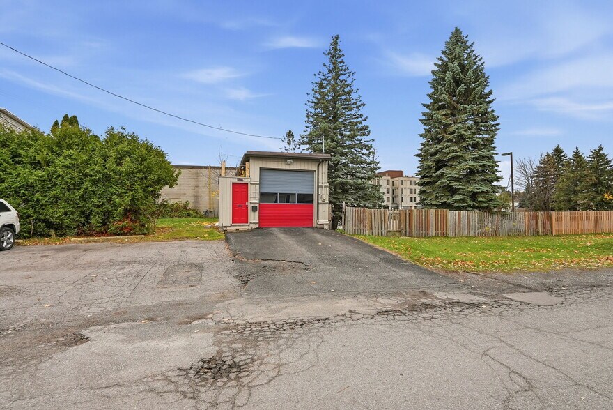 More Photos Of 1237-1255 Cousineau St, Ottawa Service For Sale