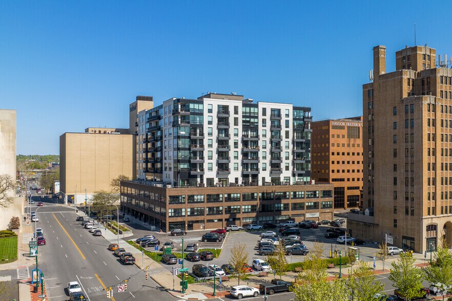 More Photos Of 300 E Washington St, Syracuse Apartments For Lease