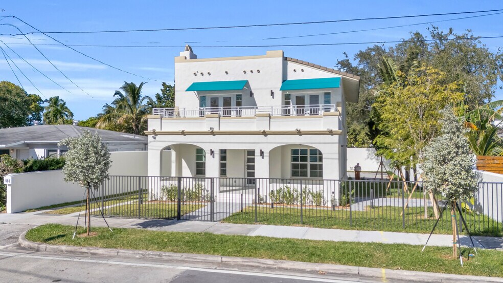 More Photos Of 563 NE 67th St, Miami Medical For Lease