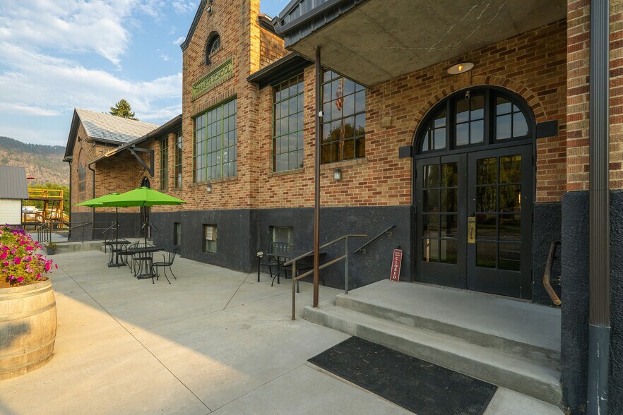 More Photos Of 508 E Main Ave, Chewelah Office For Sale