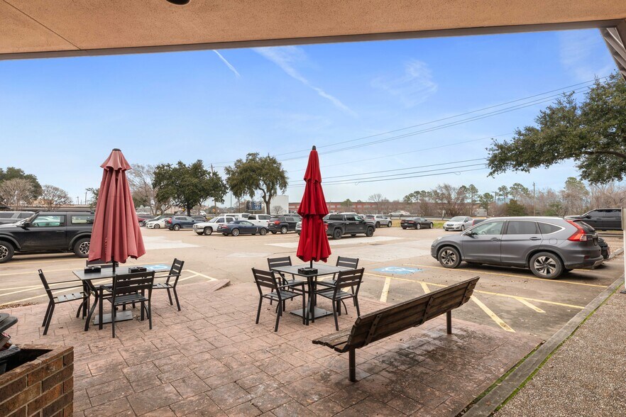 More Photos Of 16912-16972 Old Galveston Rd, Webster Unknown For Lease