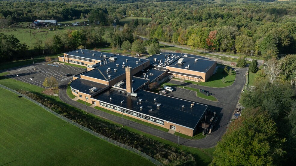 More Photos Of 22154 PA-18, Conneautville Schools For Sale