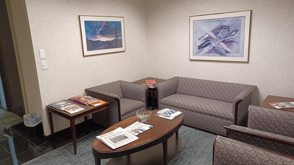 More Photos Of One Towne Sq, Southfield Office For Lease