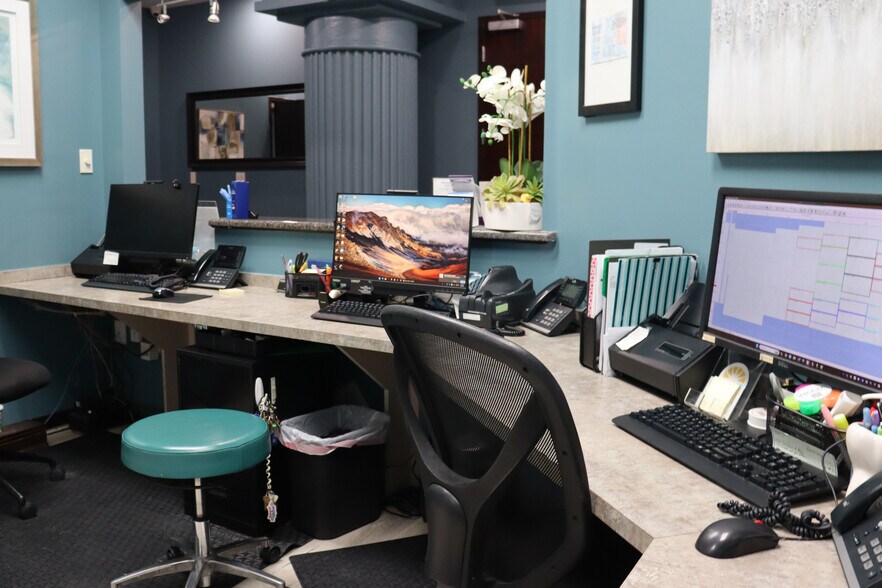 More Photos Of 1507 S Hiawassee Rd, Orlando Medical For Lease