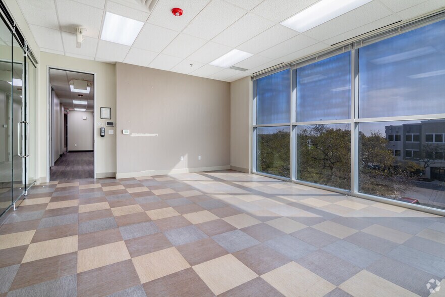 More Photos Of 3602 Paesanos Pky, San Antonio Unknown For Lease