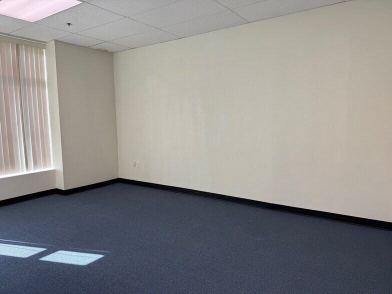 More Photos Of 4234 Green River Rd, Corona Medical For Lease