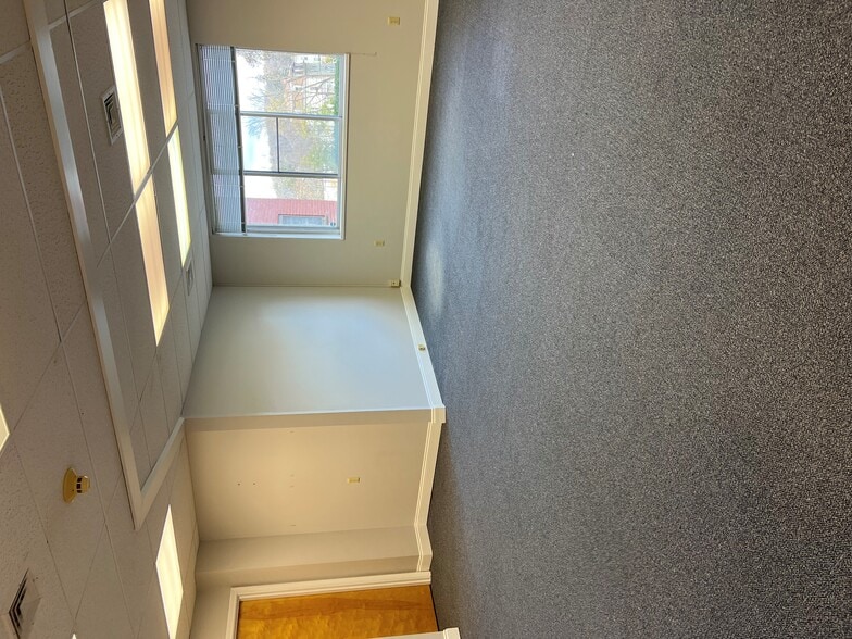 More Photos Of 76 Summer St, Fitchburg Medical For Lease