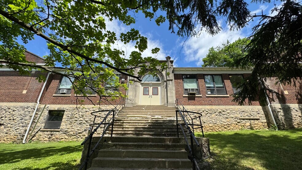 More Photos Of 1 Fairview Ave, Phillipsburg Office For Sale