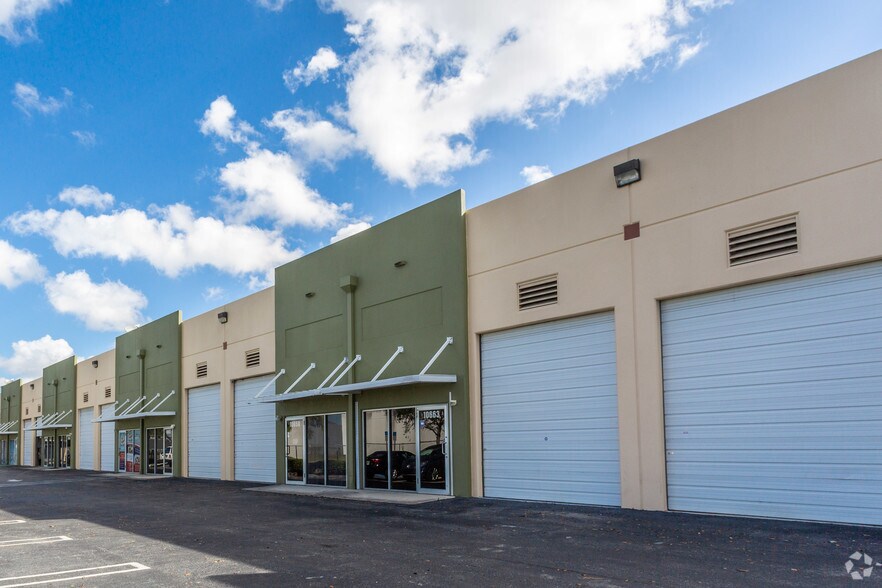 More Photos Of 10601-10677 NW 122nd St, Medley Warehouse For Lease