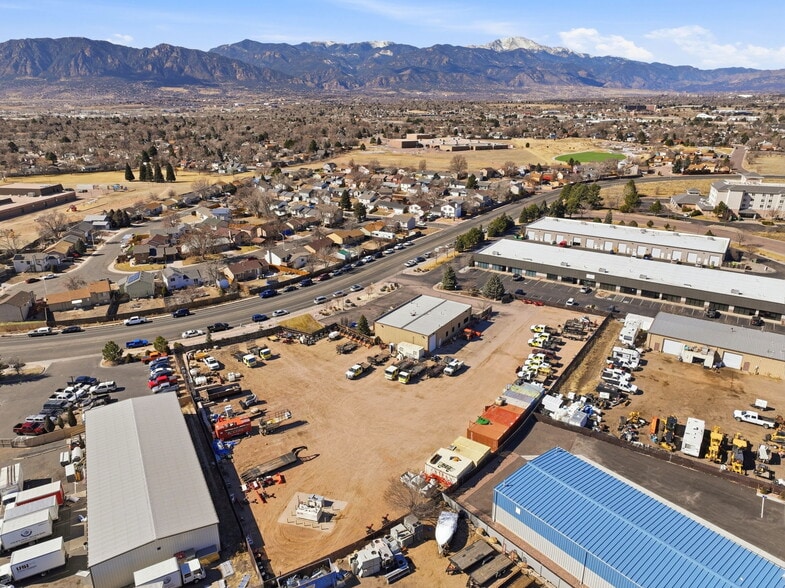 More Photos Of 1925 Aeroplaza Dr, Colorado Springs Warehouse For Lease