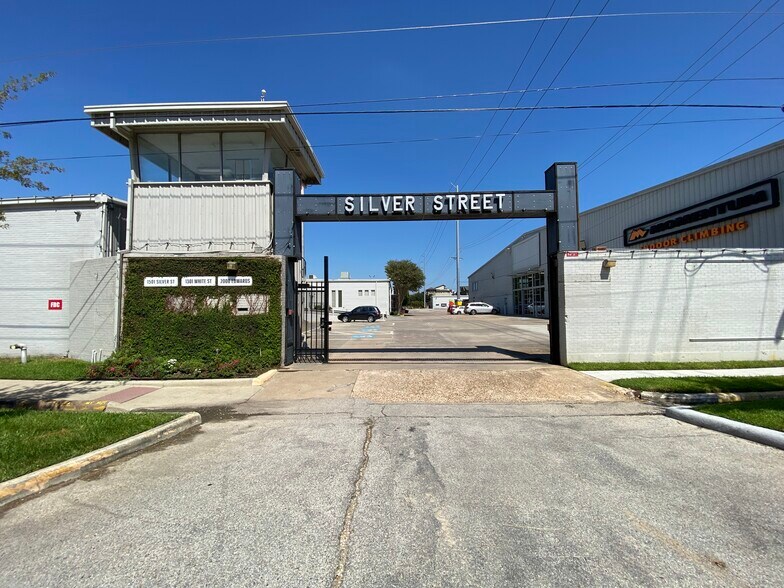 More Photos Of 2000 Edwards St, Houston Warehouse For Lease