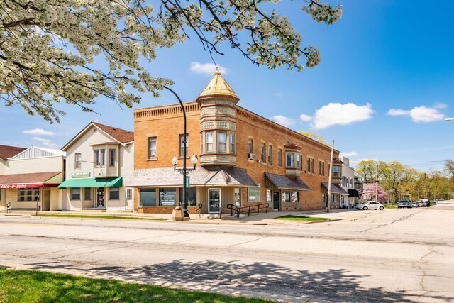 More Photos Of 200 W Lincoln St, Waterman Storefront Retail Residential For Sale