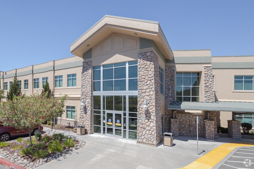 More Photos Of 5 Medical Plaza Dr, Roseville Medical For Lease