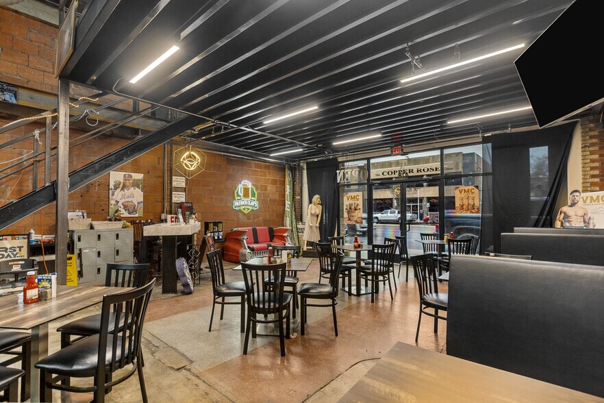 More Photos Of 418 N Grant Ave, Odessa Bar For Sale