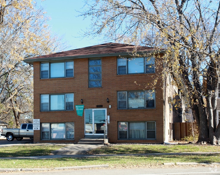 Primary Photo Of 3211 Minnehaha Ave, Minneapolis Apartments For Sale