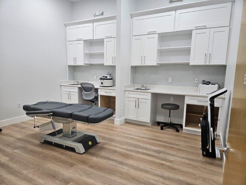 More Photos Of 12615 Race Track Rd, Tampa General Retail For Lease