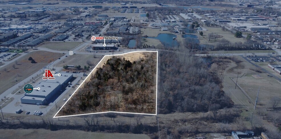 More Photos Of SE C St, Bentonville Land For Sale