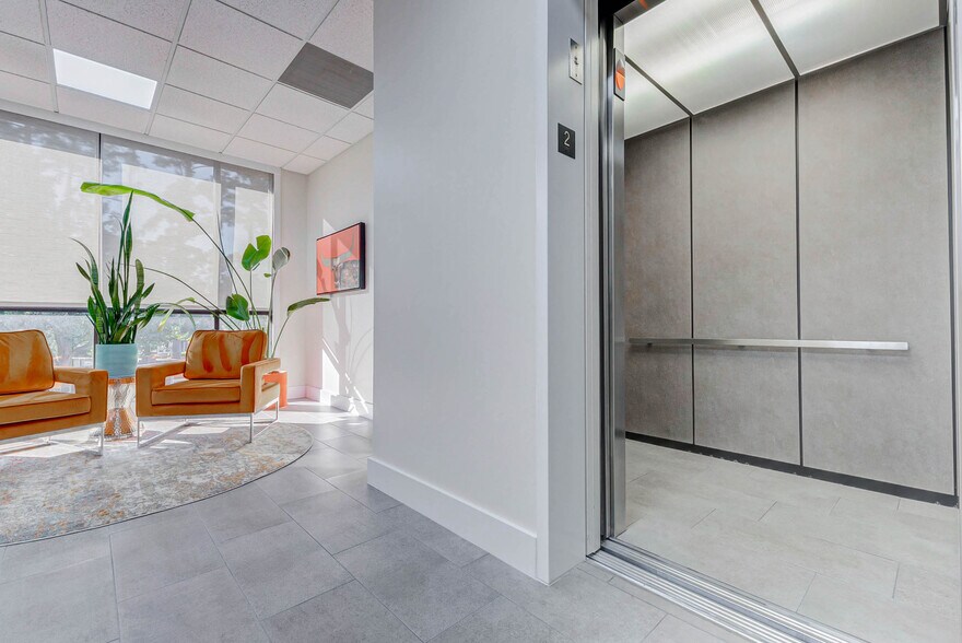 More Photos Of 12837 Louetta Rd, Cypress Office For Lease