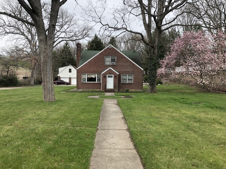 More Photos Of 959 W Jericho Tpke, Smithtown Land For Sale