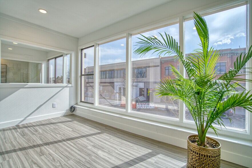 Primary Photo Of 1715-1717 Pearl Street, Boulder General Retail For Lease