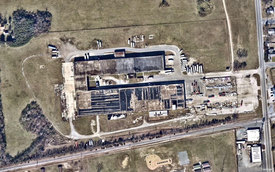 More Photos Of 300 Moss Hill Ln, Salisbury Warehouse For Lease