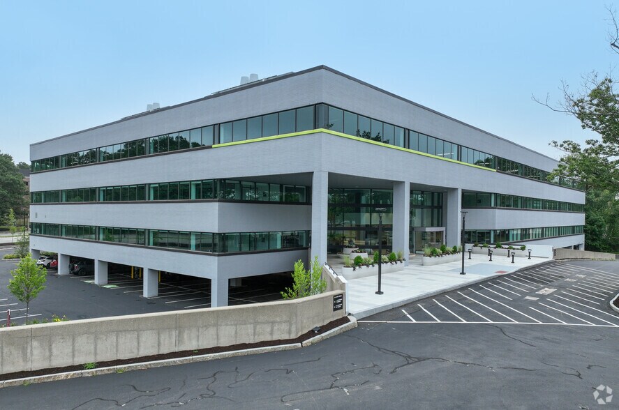 Primary Photo Of 5 Burlington Woods Dr, Burlington Office For Lease
