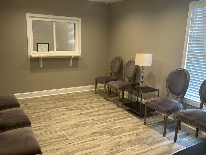 More Photos Of 3525 Holcomb Bridge Rd, Peachtree Corners Office Residential For Lease