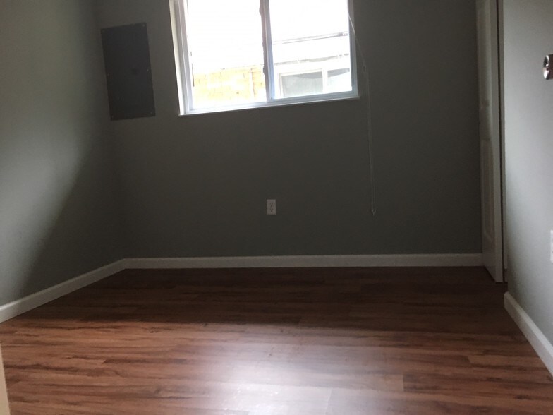 More Photos Of 3936 Lori Sue Ave, Dayton Apartments For Sale