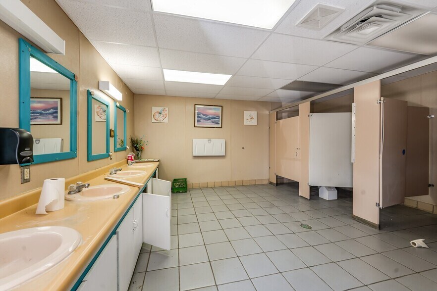 More Photos Of 6412 National Rd E, Richmond Distribution For Sale