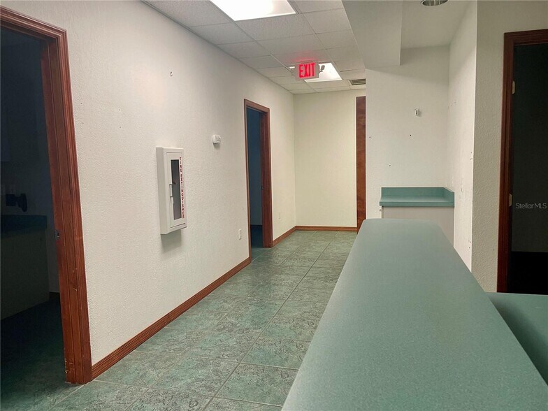 More Photos Of 4741 NW 8th Ave, Gainesville Medical For Sale