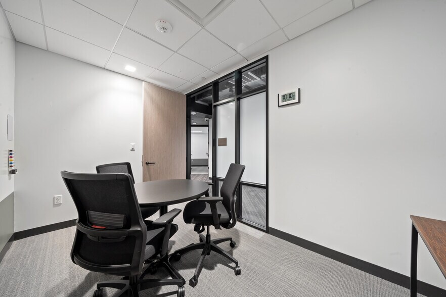 More Photos Of 7620 Guadalupe St, Austin Office For Lease