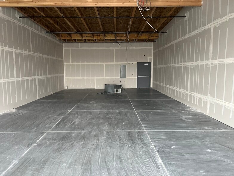 More Photos Of 6429 Keene rd, West Richland Storefront For Lease