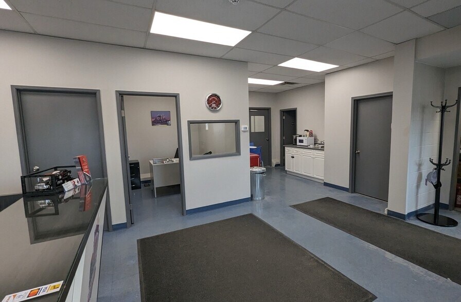 More Photos Of 12325 Mount Lawn Rd NW, Edmonton Distribution For Lease