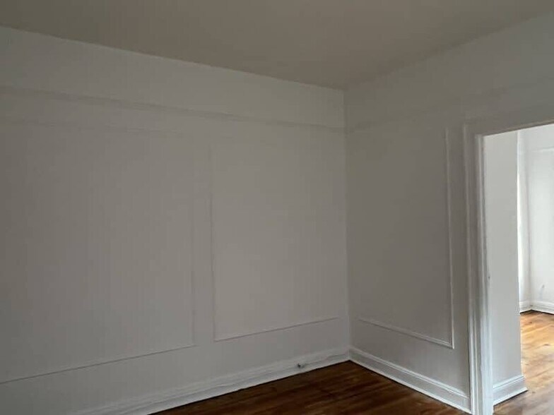 More Photos Of 240 Powers St, Brooklyn Apartments For Sale