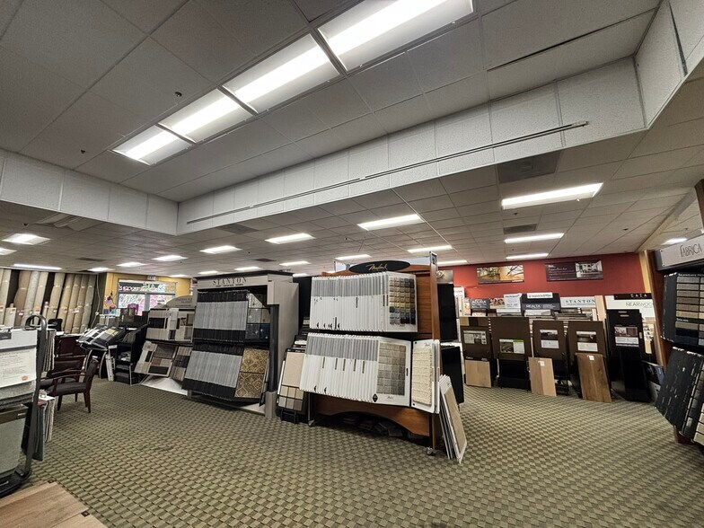 More Photos Of 415-423 E Hamilton Ave, Campbell Freestanding For Lease