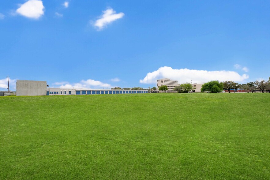 More Photos Of 8905 Hinman st, Houston Land For Sale