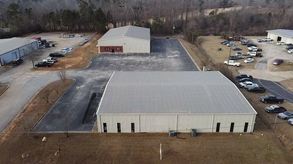 Primary Photo Of 1713-1715 Newnan Rd, Griffin Warehouse For Sale