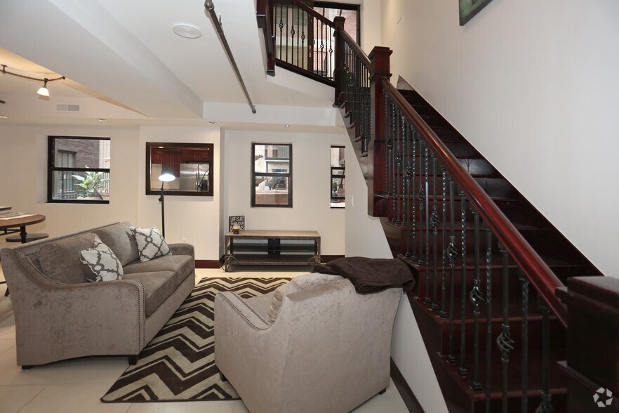 More Photos Of 1014-1024 Locust St, Saint Louis Apartments For Sale