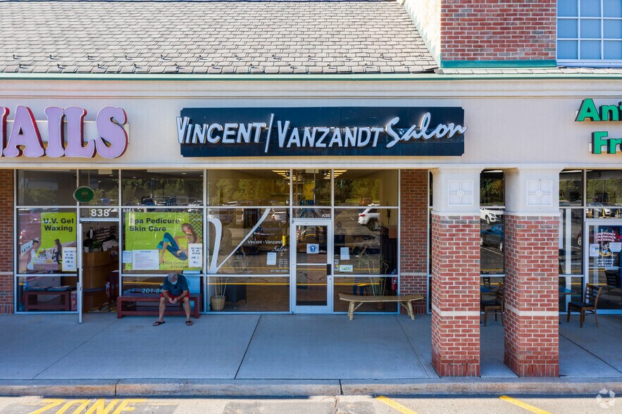 More Photos Of 814-860 Franklin Ave, Franklin Lakes Unknown For Lease