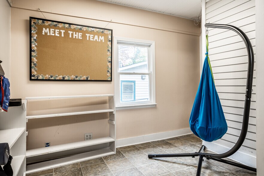 More Photos Of 7507 Michigan Rd, Indianapolis Daycare Center For Sale