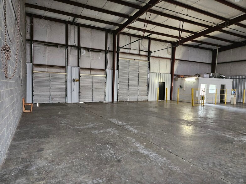More Photos Of 1259 Armory Rd, Chester Warehouse For Lease