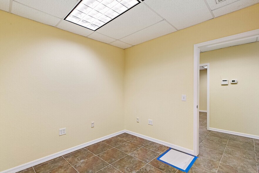 More Photos Of 6790 65th Way N, Pinellas Park Freestanding For Lease