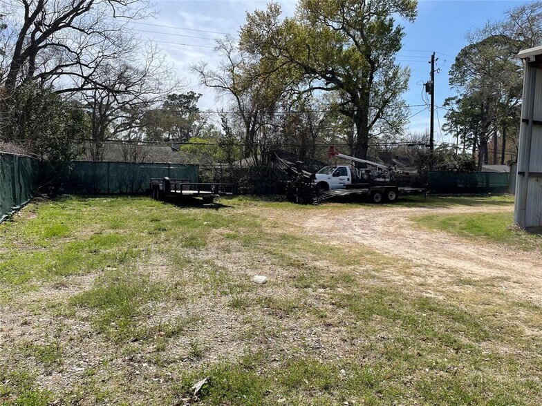 More Photos Of 3443 Pinemont Dr, Houston Land For Lease