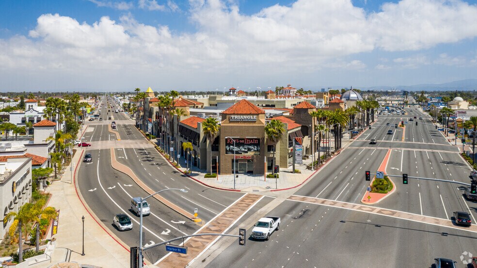 More Photos Of 1870 Harbor Blvd, Costa Mesa Storefront For Sale