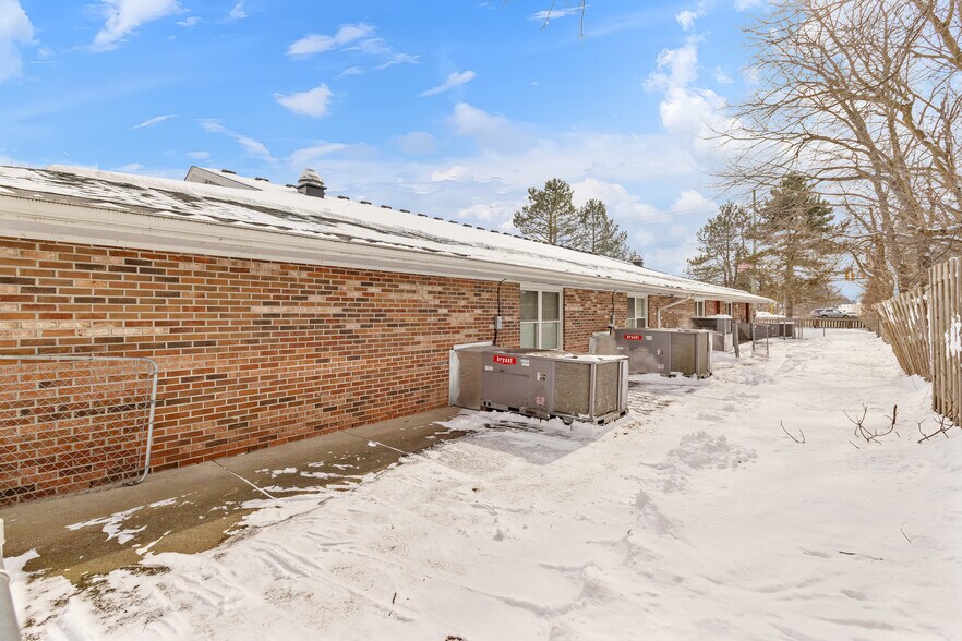 More Photos Of 5758 Cooley Lake Rd, Waterford Daycare Center For Sale