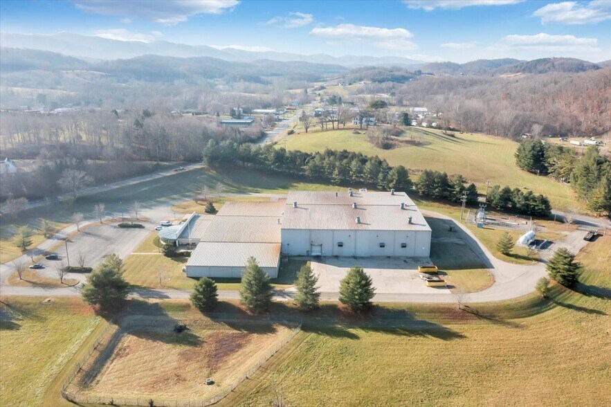 More Photos Of 17921 Main St, Buchanan Manufacturing For Sale