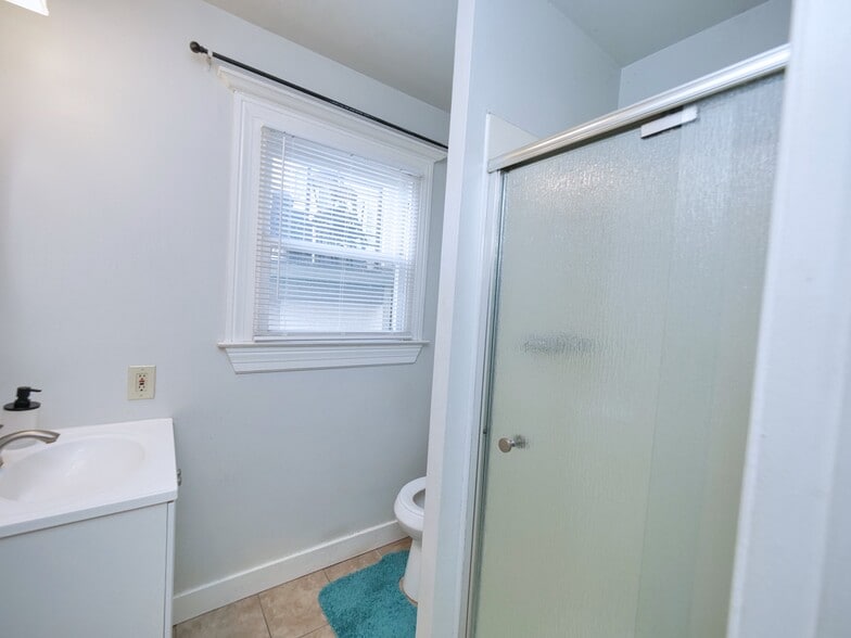 More Photos Of 1901-1903 H St, Sacramento Apartments For Sale