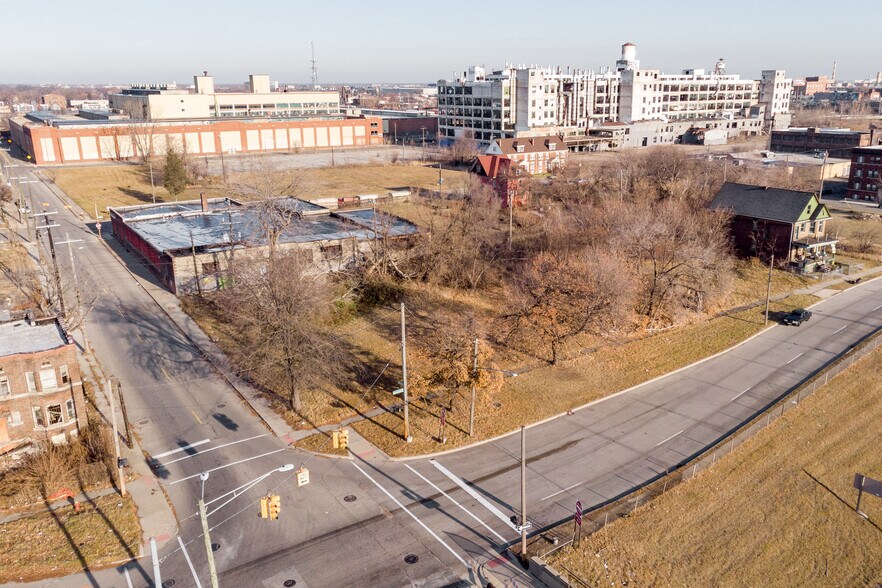 More Photos Of 503 E Edsel Ford Rd, Detroit Land For Sale